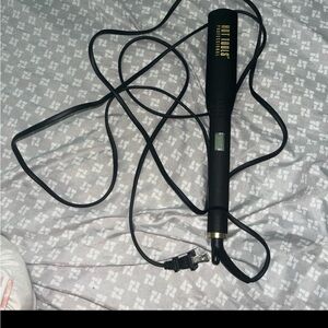 Hot Tools Black Curling Iron